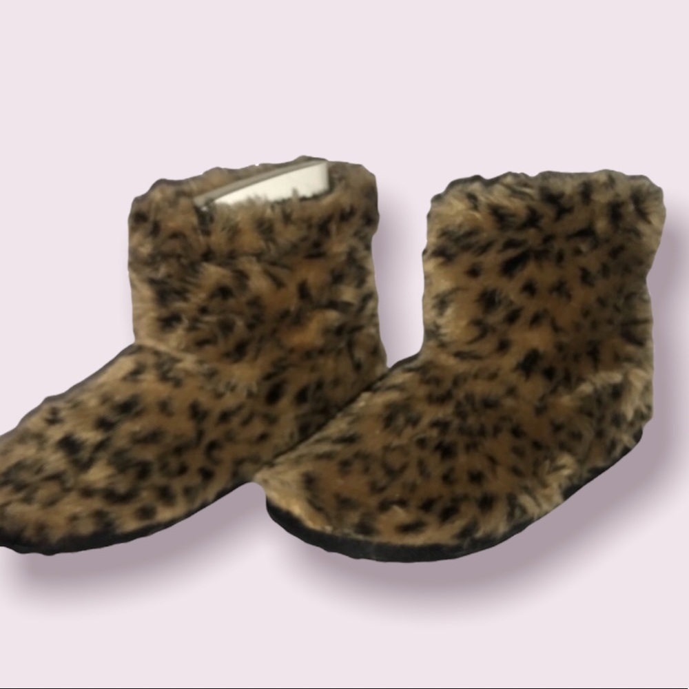 NWT Short Furry Booties K9 by Rocketdog